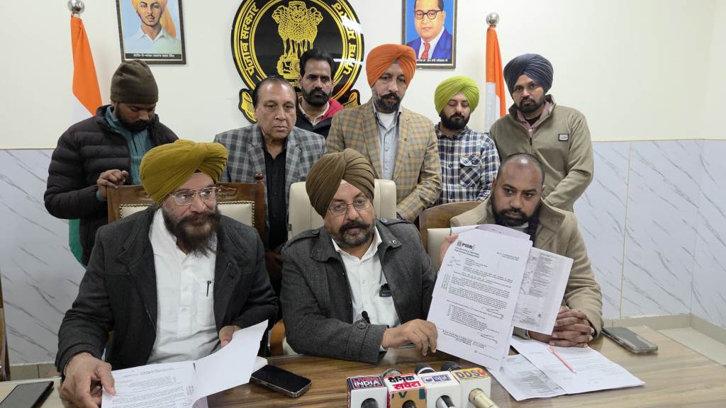 ਕੇਂਦਰ ਸਰਕਾਰ ਅੱਜ ਹੀ ਧੂਰੀ ਪੁੱਲ ਲਈ ਐਨਓਸੀ ਦੇਵੇ ਪੰਜਾਬ ਸਰਕਾਰ ਤੁਰੰਤ ਟੈਂਡਰ ਜਾਰੀ ਕਰ ਦੇਵੇਗੀ ਦਲਵੀਰ ਸਿੰਘ ਢਿੱਲੋਂ ਰਾਜਵੰਤ ਸਿੰਘ ਘੁੱਲੀ